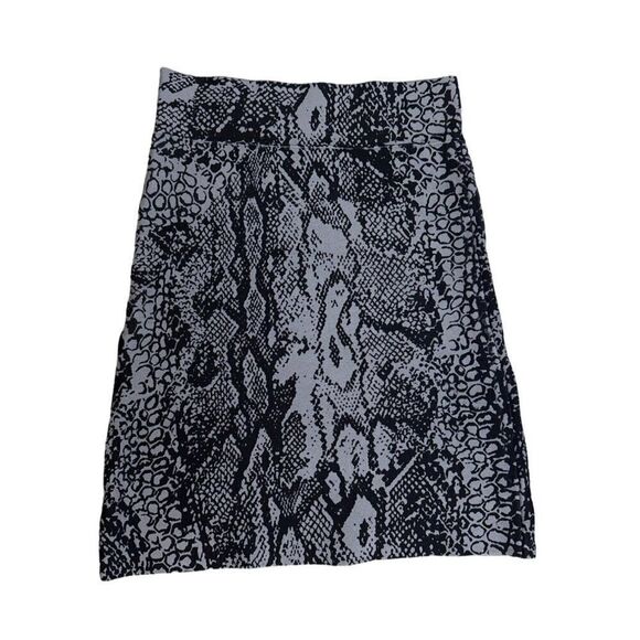 BCBG MaxAZRIA  Bandage Skirt size Medium - Picture 3 of 4